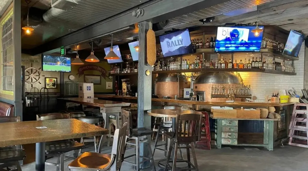 Helmsman Ale House, Newport Beach