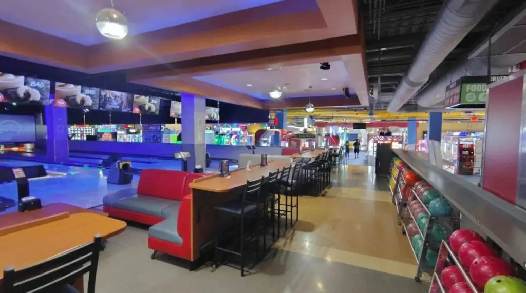 Round1 Bowling Alley photograph of the lanes inside.