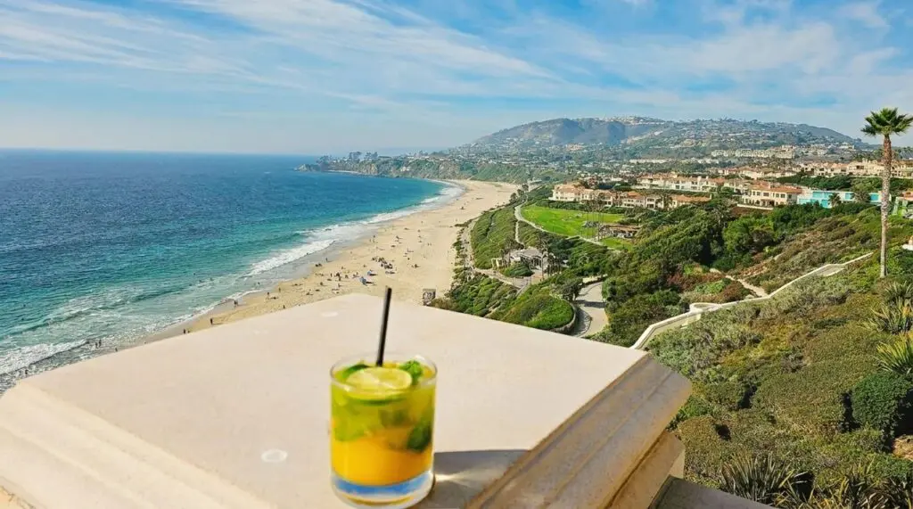 180Blu Rooftop bar at the Ritz Carlton