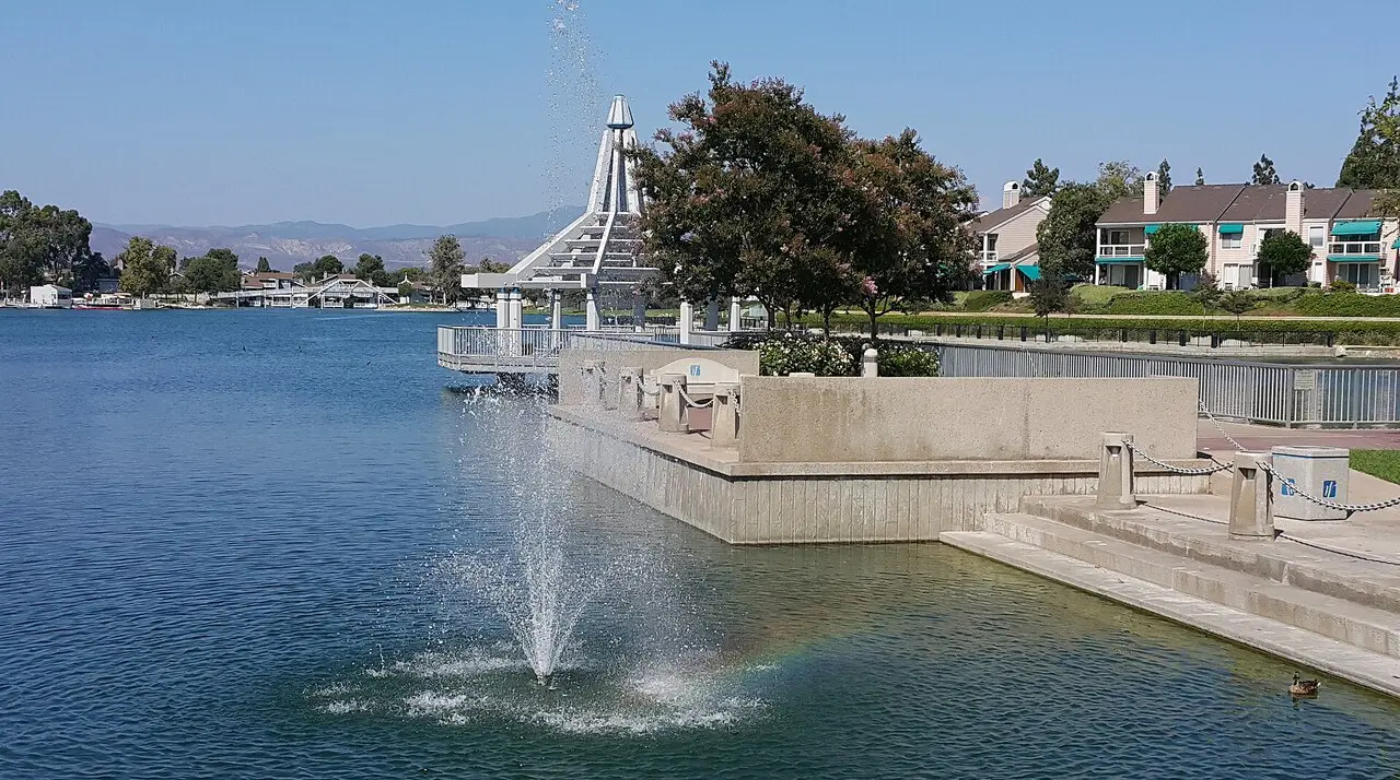 Woodbridge lake and park lawn near Mike Ward Community Park in Irvine