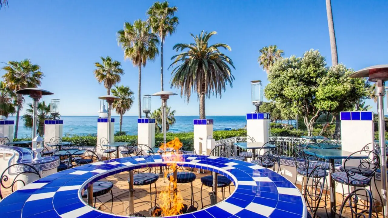 Ocean-view patio seating at Las Brisas restaurant overlooking the Laguna Beach coastline