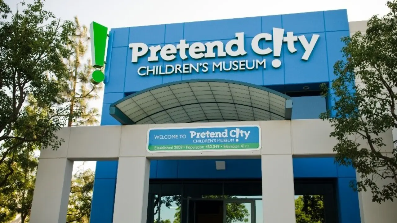 Pretend City Children's Museum exterior entrance and sign in Irvine